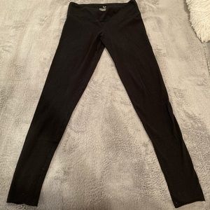 Aritzia TNA leggings